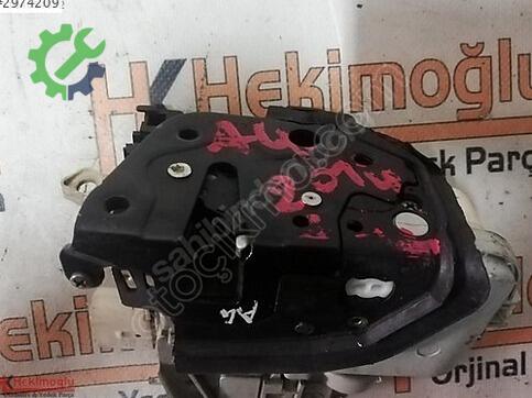 Audi A4 8J1837015C çıkma parça