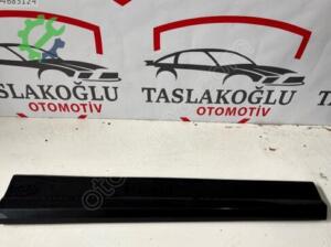 Audi Q2 Sağ Ön Kapı 81A853960B Sökme Çıkma