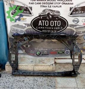 Audi Q3 2012 Çıkma Ön Panel