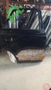 Audi Q3 2023 Çıkma Sağ Arka Kapı