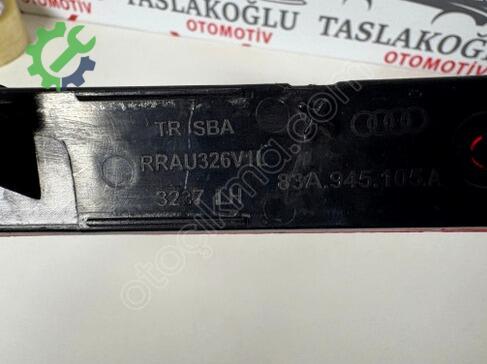 Audi Q3 Reflektör çıkma parça