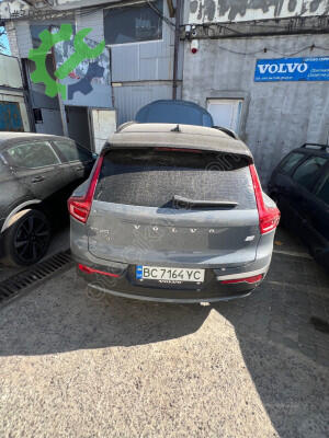 Volvo XC40 Çamurluk çıkma parça