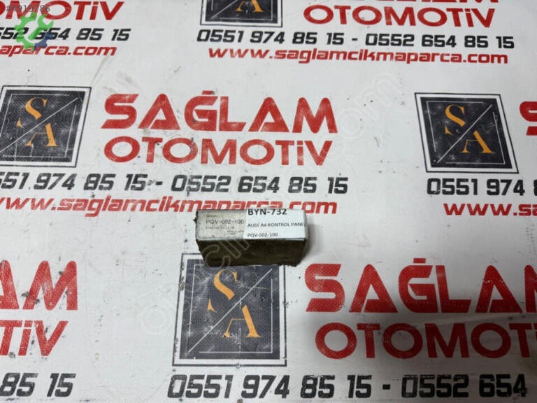 Audi A4 Kontrol Paneli çıkma parça