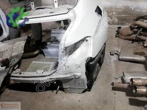 Beyaz BMW 3 Serisi F30 Sağ Arka Şasi Çeyrek Kupa Sedefli