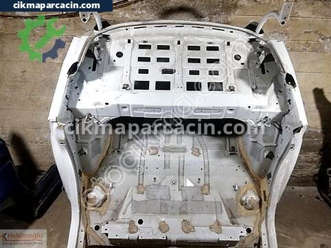 Ford Focus Çamurluk çıkma parça