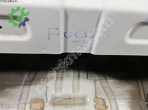 Ford Focus Çamurluk çıkma parça