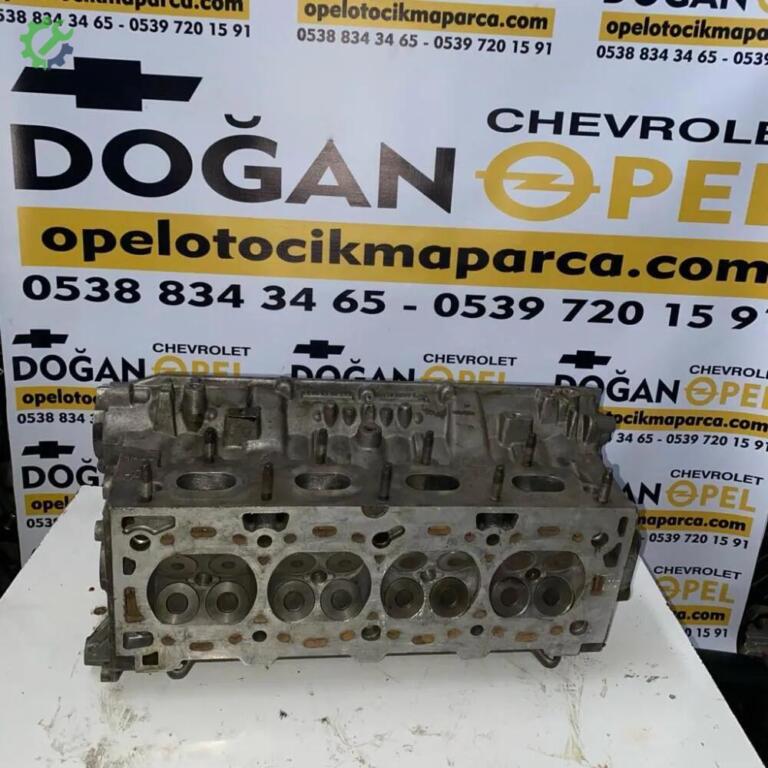 Opel Insignia Silindir Kapağı çıkma parça