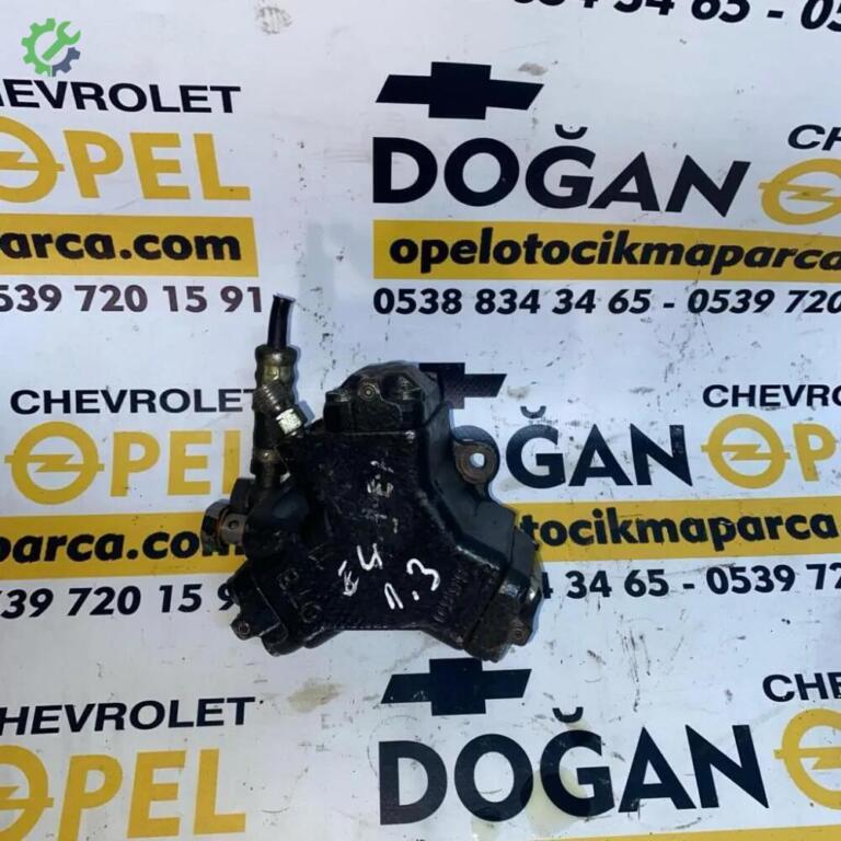 Opel Corsa Mazot Pompası çıkma parça