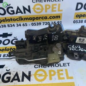 Opel Vectra C Çıkma Sağ Ön Kapı Kilidi 13157762, 24447341