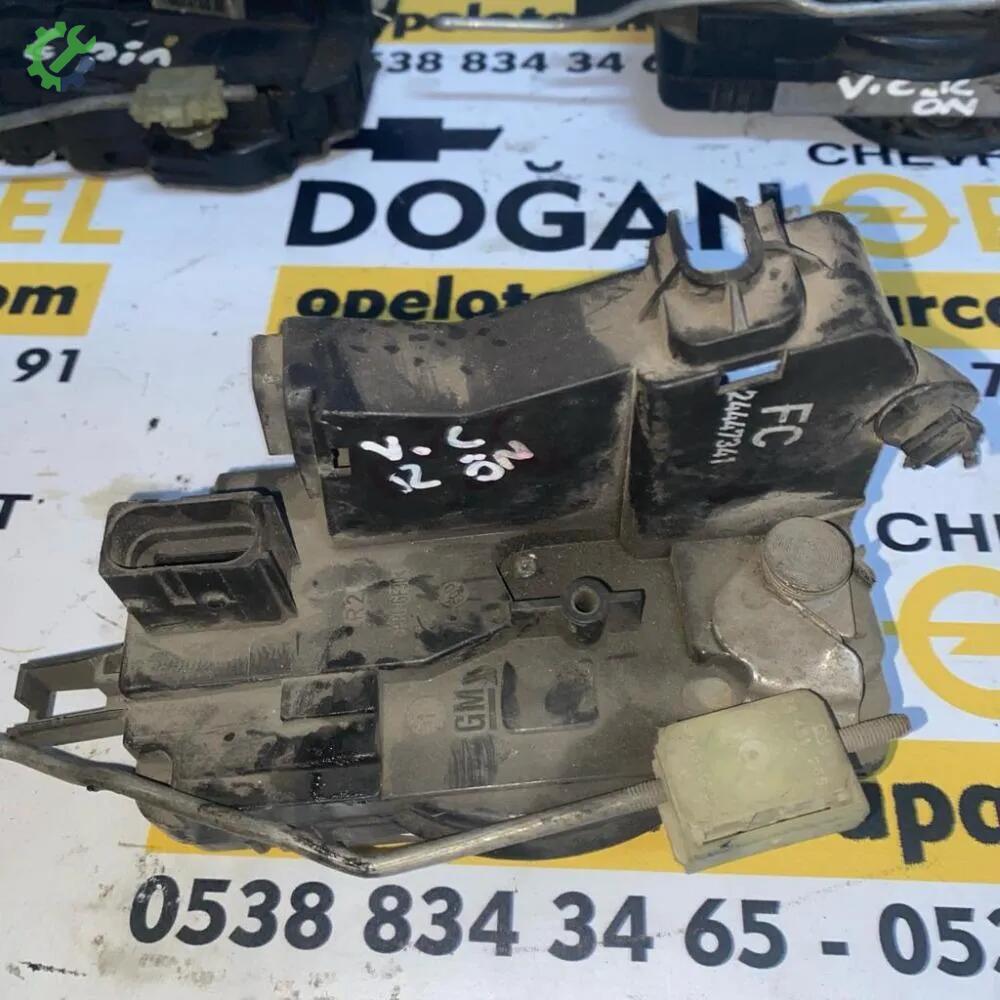 Opel Vectra Kapı Kilidi 13157762 çıkma parça