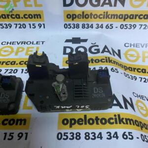 Opel Astra G Sol Arka Çıkma Kapı Kilidi GM 24414138