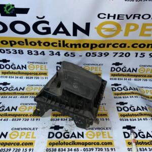 Opel Astra J Hava Filtre Kutusu (Kazanı) Gm Orjinal,13301777, 13301787