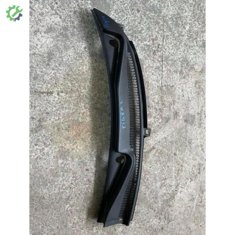 Opel Tigra Cam Önü Izgarası çıkma parça