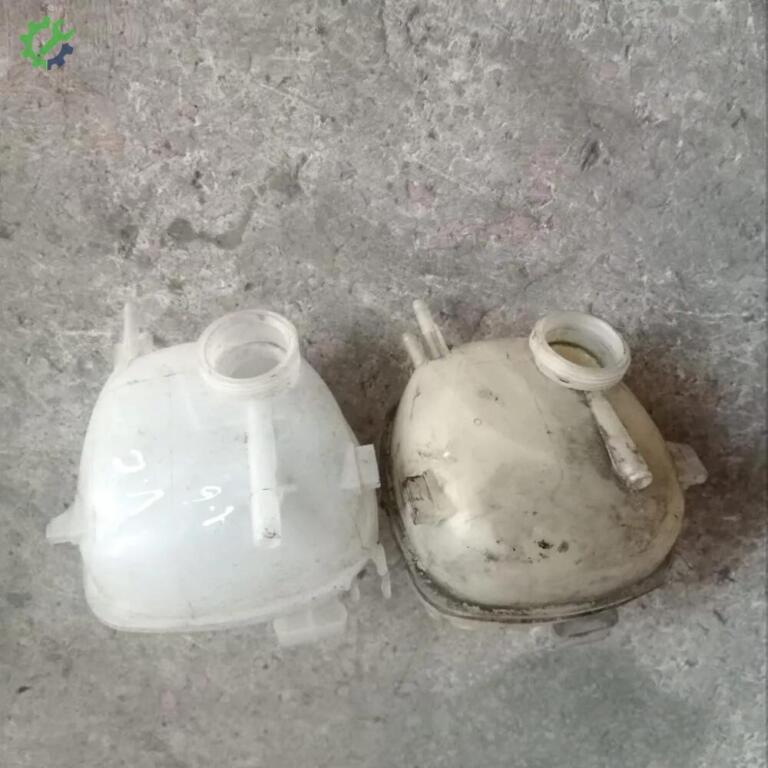 Opel Vectra Yedek Su Deposu çıkma parça