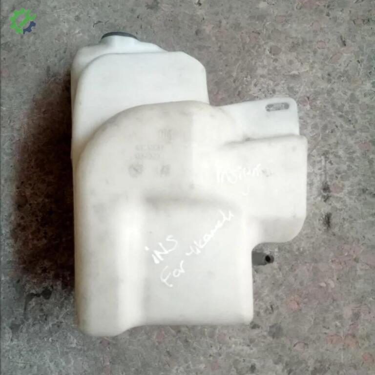 Opel Insignia Silecek Su Deposu çıkma parça
