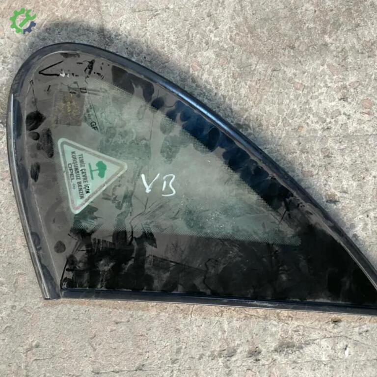 Opel Vectra Kelebek Camı çıkma parça