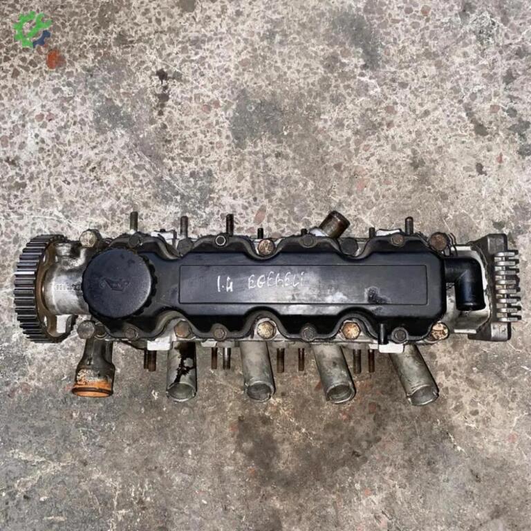 Opel Astra Külbütör Kapağı çıkma parça