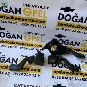 Opel Vectra B Sinyal Kumanda Kolu Çıkma GM 1241212, 1241258