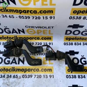 Opel Zafira A Silecek Kumanda Kolu Komple Çıkma GM 1241131, 90243394