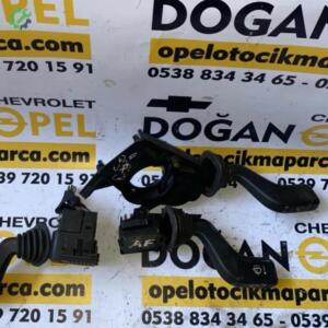 Opel Tigra Çıkma Silecek Kumanda Kolu GM 1241028 – 9185417