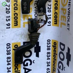 Opel Meriva A Çıkma Silecek Kumanda Kolu GM 1241028 – 9185417