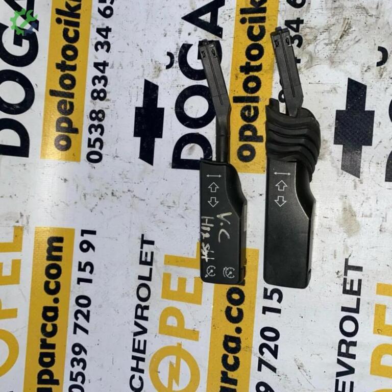 Opel Vectra Sinyal Kolu çıkma parça