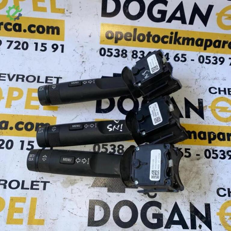 Opel Meriva Sinyal Kolu çıkma parça