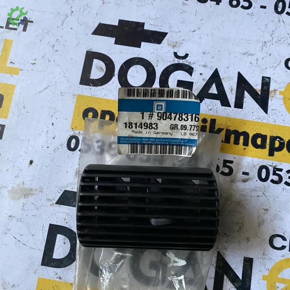 Opel Astra Havalandırma Izgarası 90478316 çıkma parça