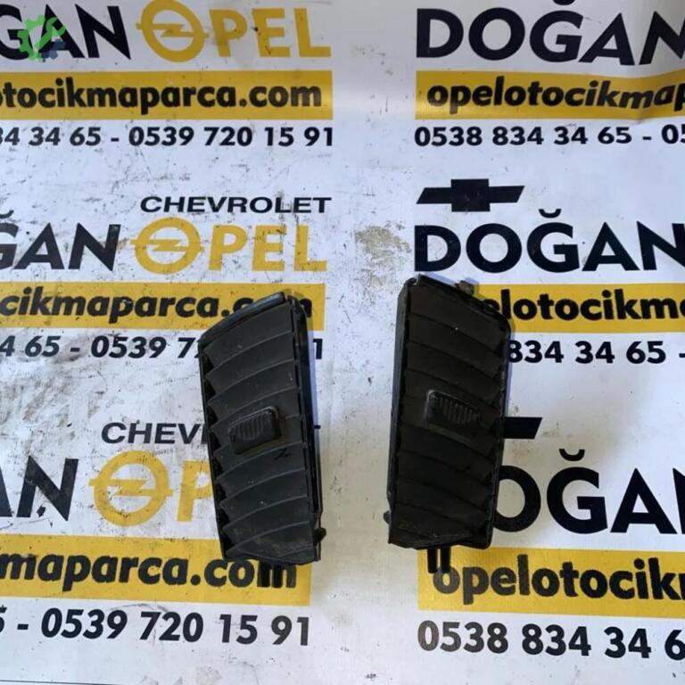 Opel Zafira Havalandırma Izgarası çıkma parça
