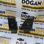 Opel Astra K Sağ Ön Orta Havalandırma Izgarası (Muzul-Üfleme) GM 39079606, 13406755
