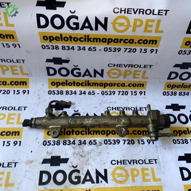 Opel Combo Enjektör Kütüğü çıkma parça