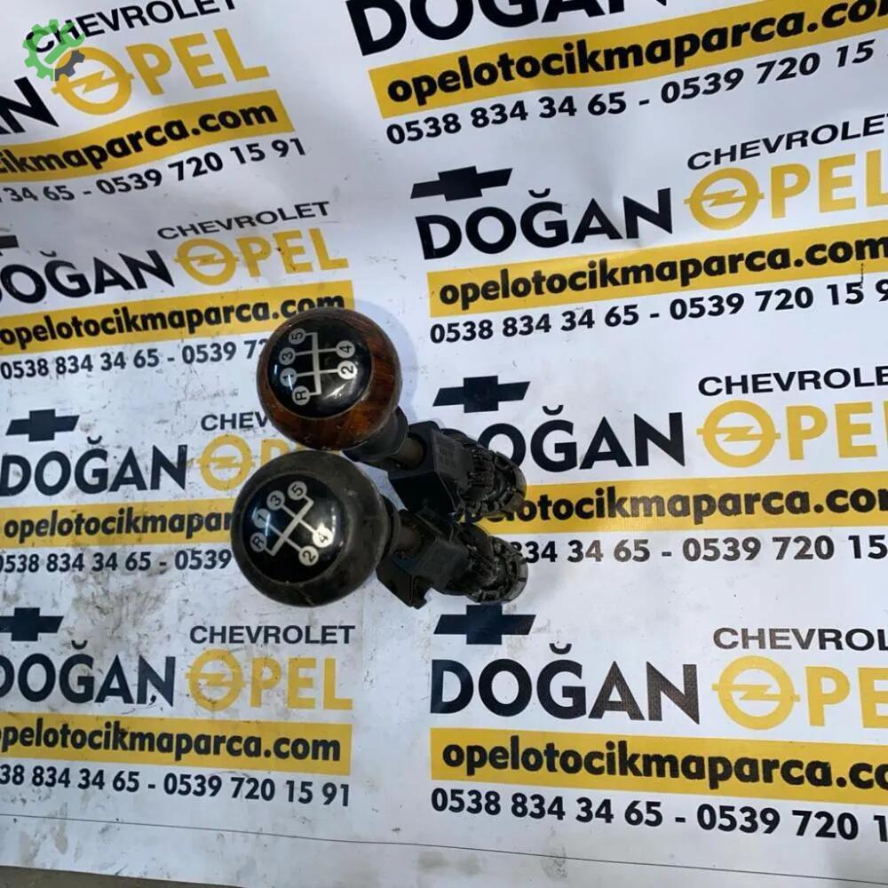 Opel Astra Vites Kolu çıkma parça
