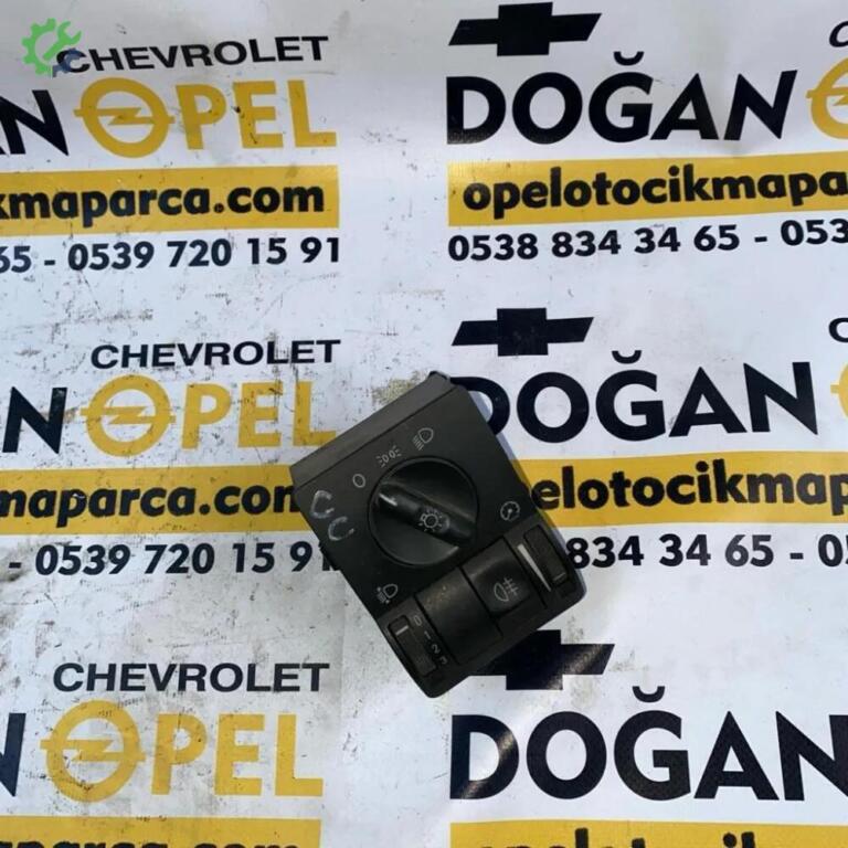 Opel Corsa Far Anahtarı çıkma parça