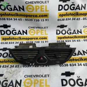 Opel Corsa E Çıkma Orta Kalorifer Havalandırma Izgarası, (Muzul-Üfleme) GM