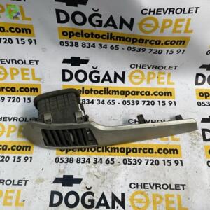 Chevrolet Captiva C100 Çıkma Orta Üfleme Çıtası-Nikelajı GM