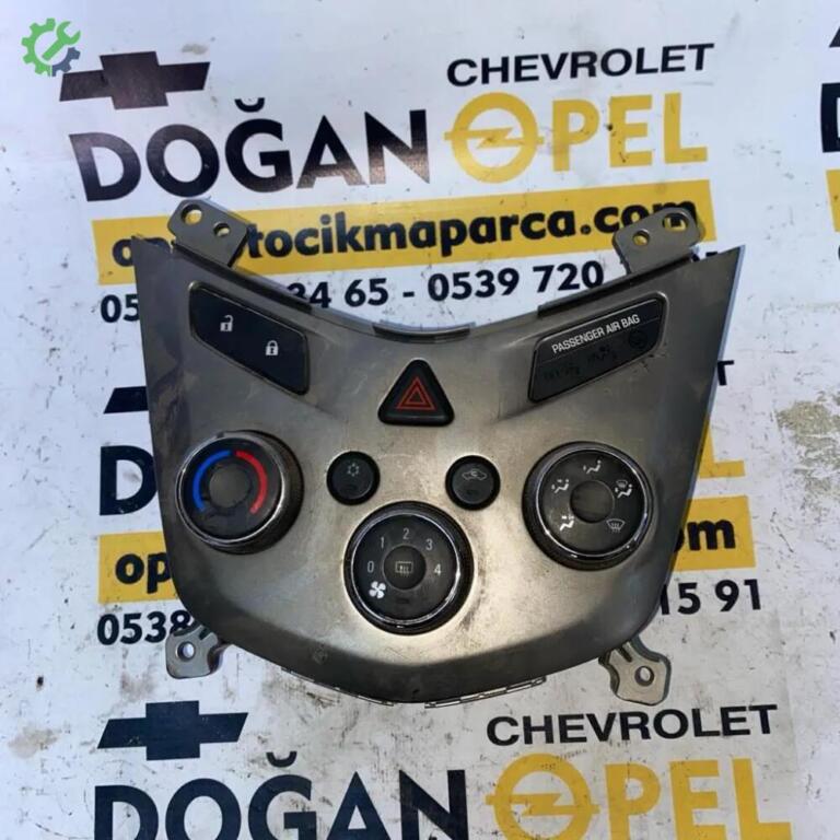 Chevrolet Aveo Klima Kontrol Paneli çıkma parça