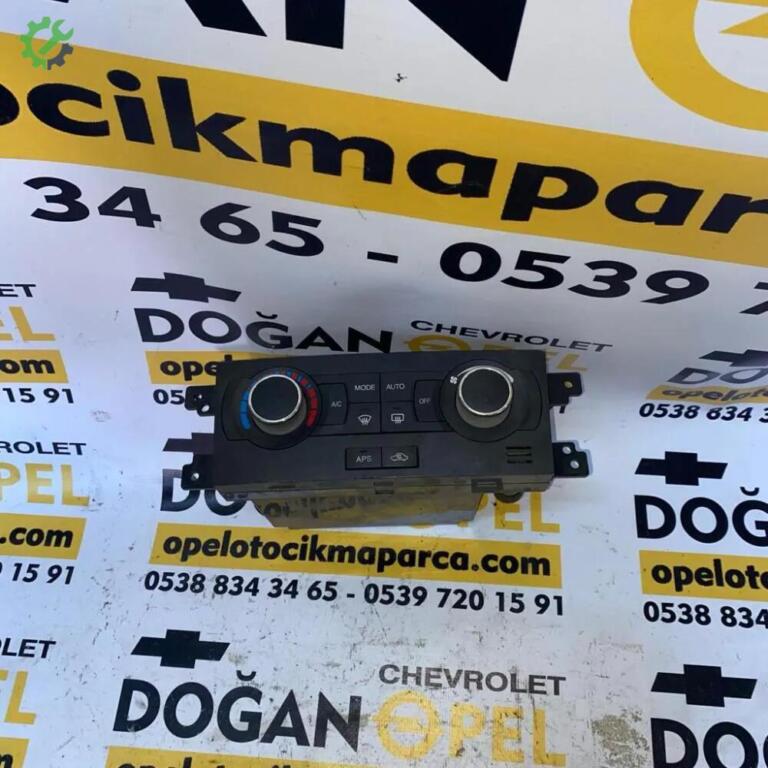 Chevrolet Captiva Klima Kontrol Paneli çıkma parça