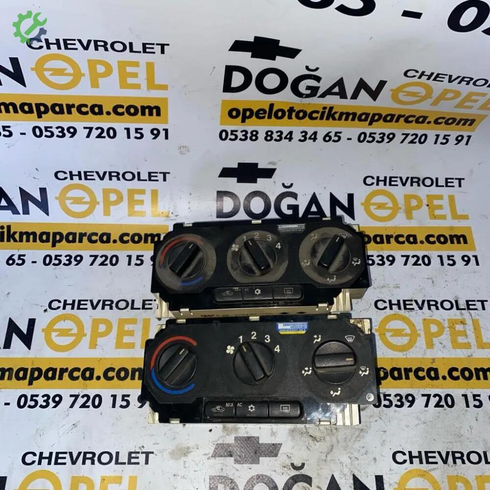 Opel Astra Klima Kontrol Paneli 24463629 çıkma parça