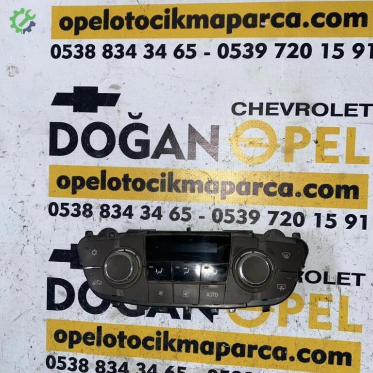 Opel Insignia Klima Kontrol Paneli çıkma parça