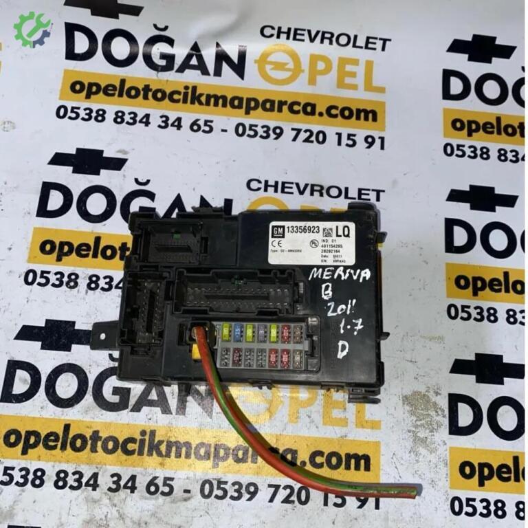 Opel Meriva Sigorta Kutusu çıkma parça
