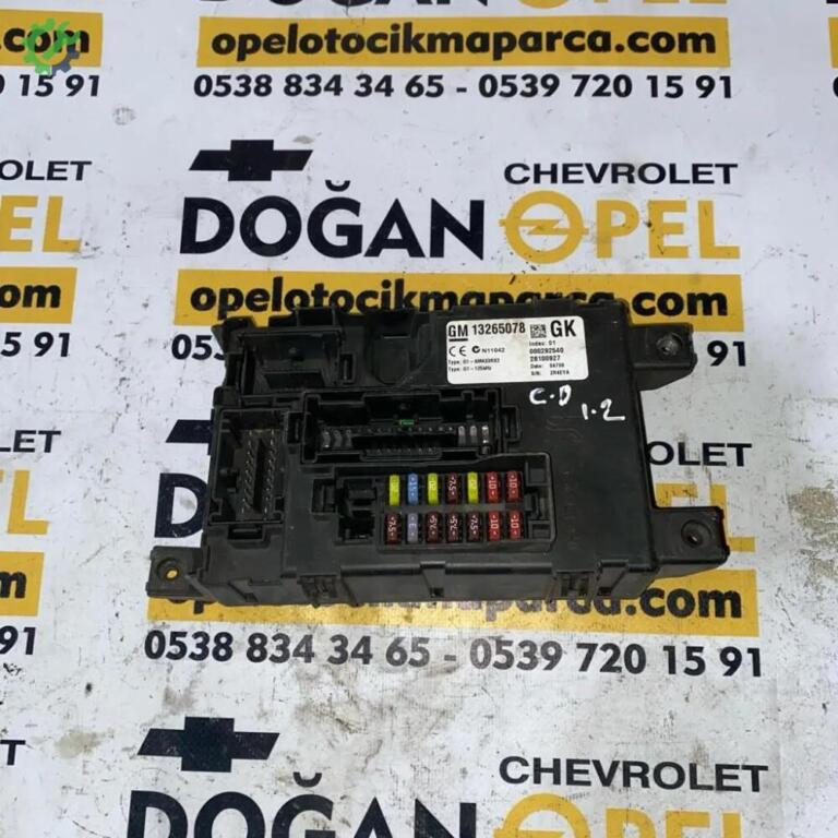 Opel Corsa Sigorta Kutusu çıkma parça
