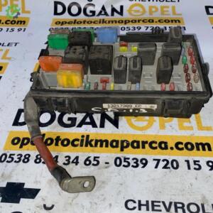 Opel Corsa D 1.3 Dizel Çıkma Sigorta Kutusu GM 13217389 EC