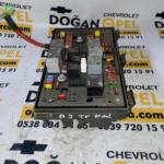 Opel Astra J Çıkma Ön Sigorta Kutusu GM 13302300 TU Kodlu
