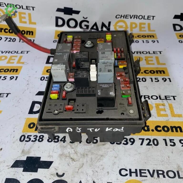 Opel Astra Sigorta Kutusu çıkma parça