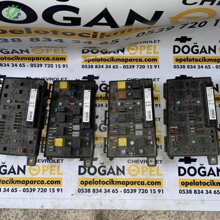 Opel Astra Sigorta Kutusu çıkma parça