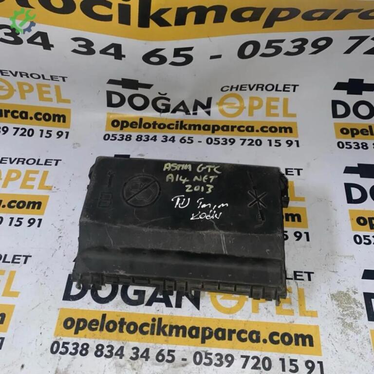 Opel Astra Sigorta Kutusu çıkma parça