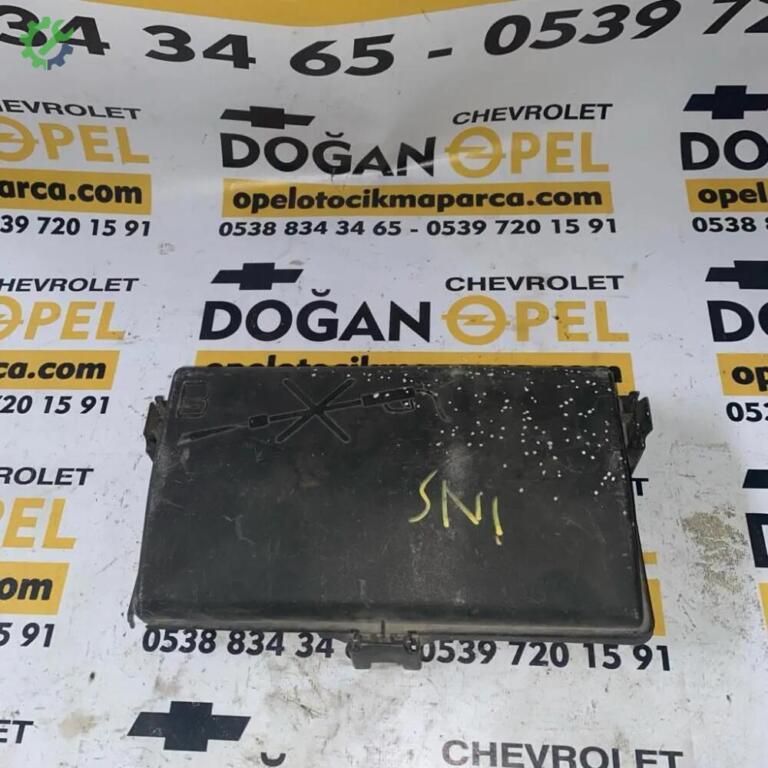 Opel Insignia Sigorta Kutusu çıkma parça