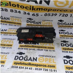 Opel Vectra C, Signum Çıkma Sigorta Kutusu 2.2