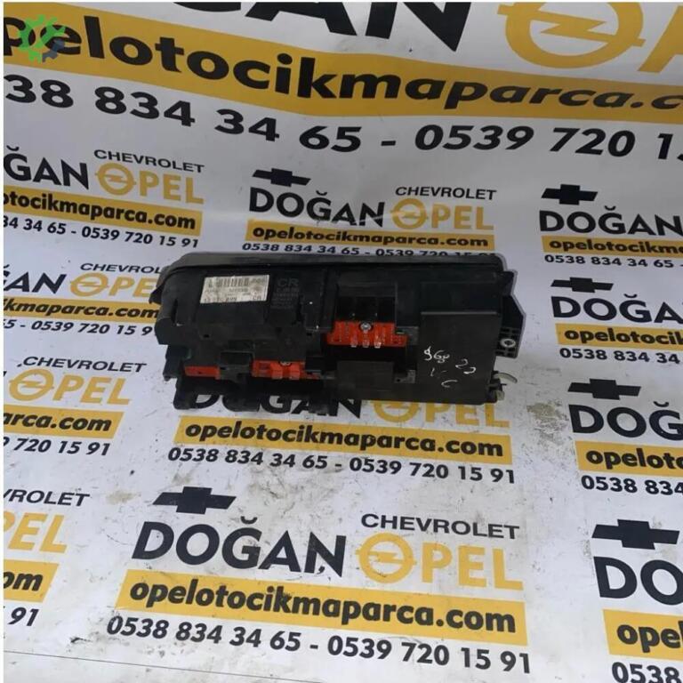 Opel Vectra Sigorta Kutusu çıkma parça
