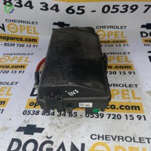 Opel İnsignia A 2.8 Turbo 260 Hp Ön Sigorta Kutusu Sıfır GM 13275878